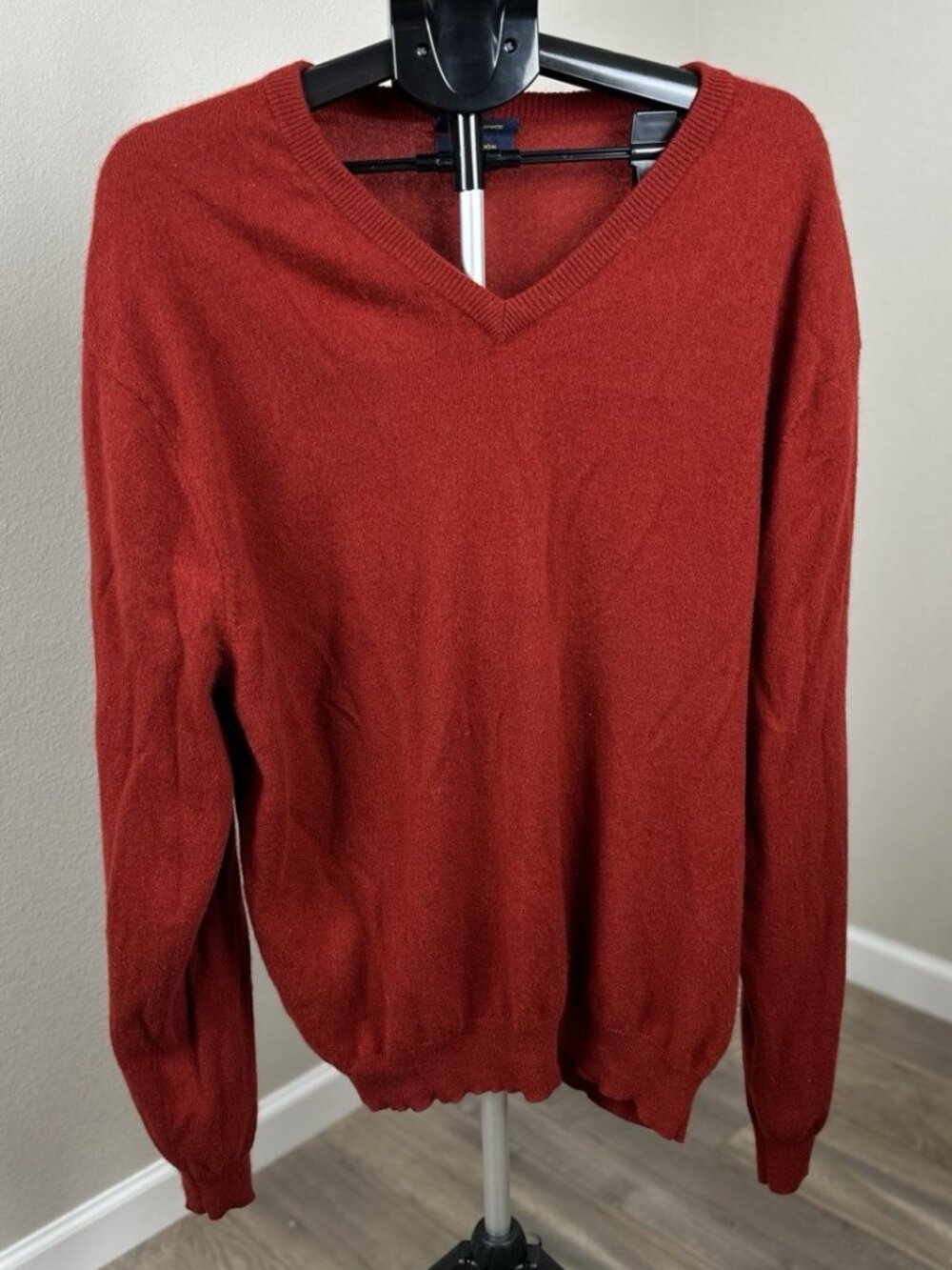 Club Room Men’s XL 100% Cashmere V-Neck Sweater Burgundy Red